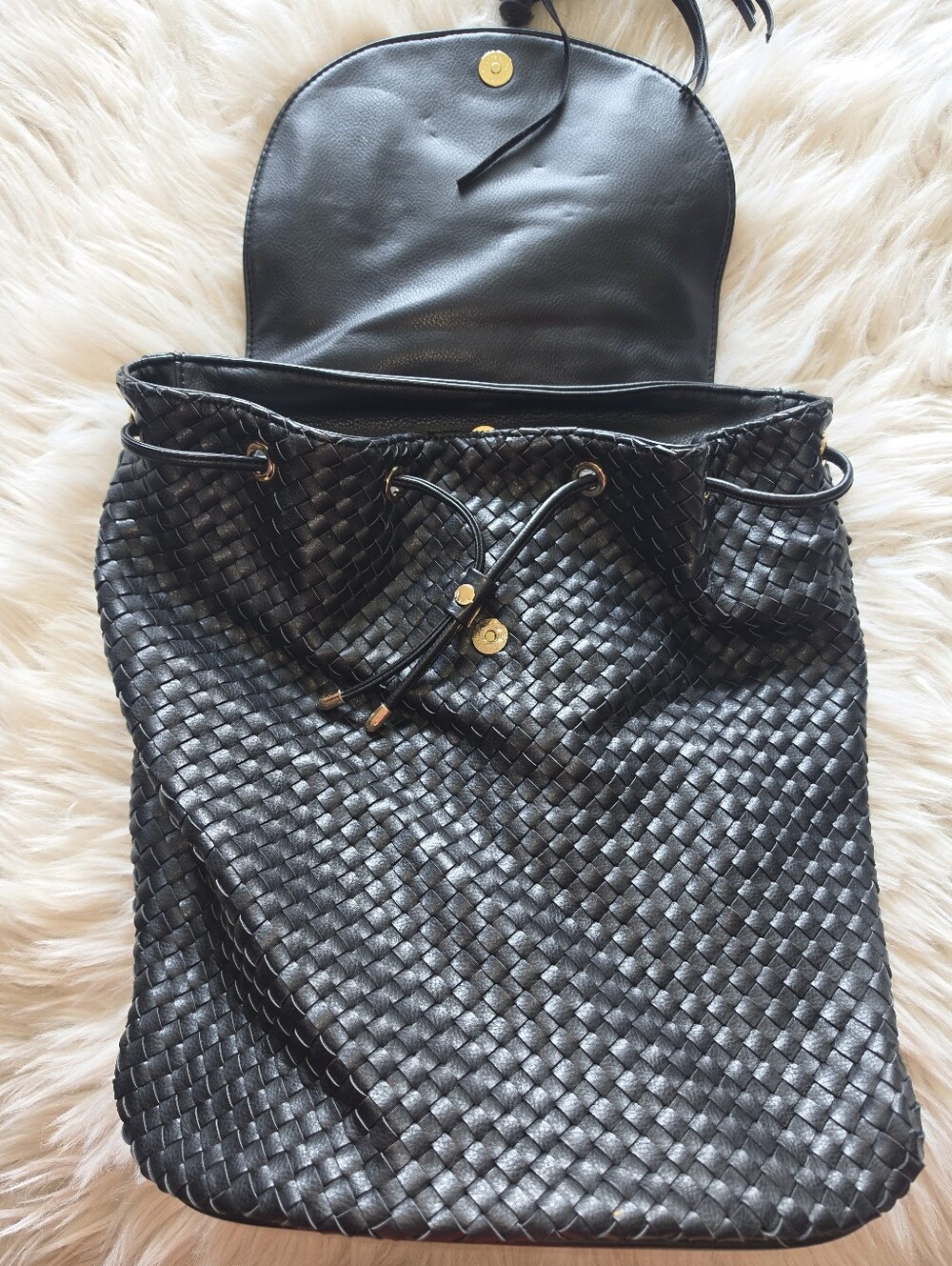 Deux Lux Black Woven Backpack Tassel Gold Hardware Boho Bag - Picture 3 of 11
